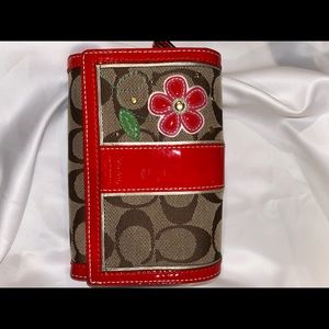Coach signature and leather poppy wallet